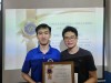 Thầy Nguyễn Hữu Bảo và trò Nguyễn Đăng trong ngày nhận giải thưởng